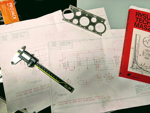Projektowanie CAD/CAM — stanowisko projektowe